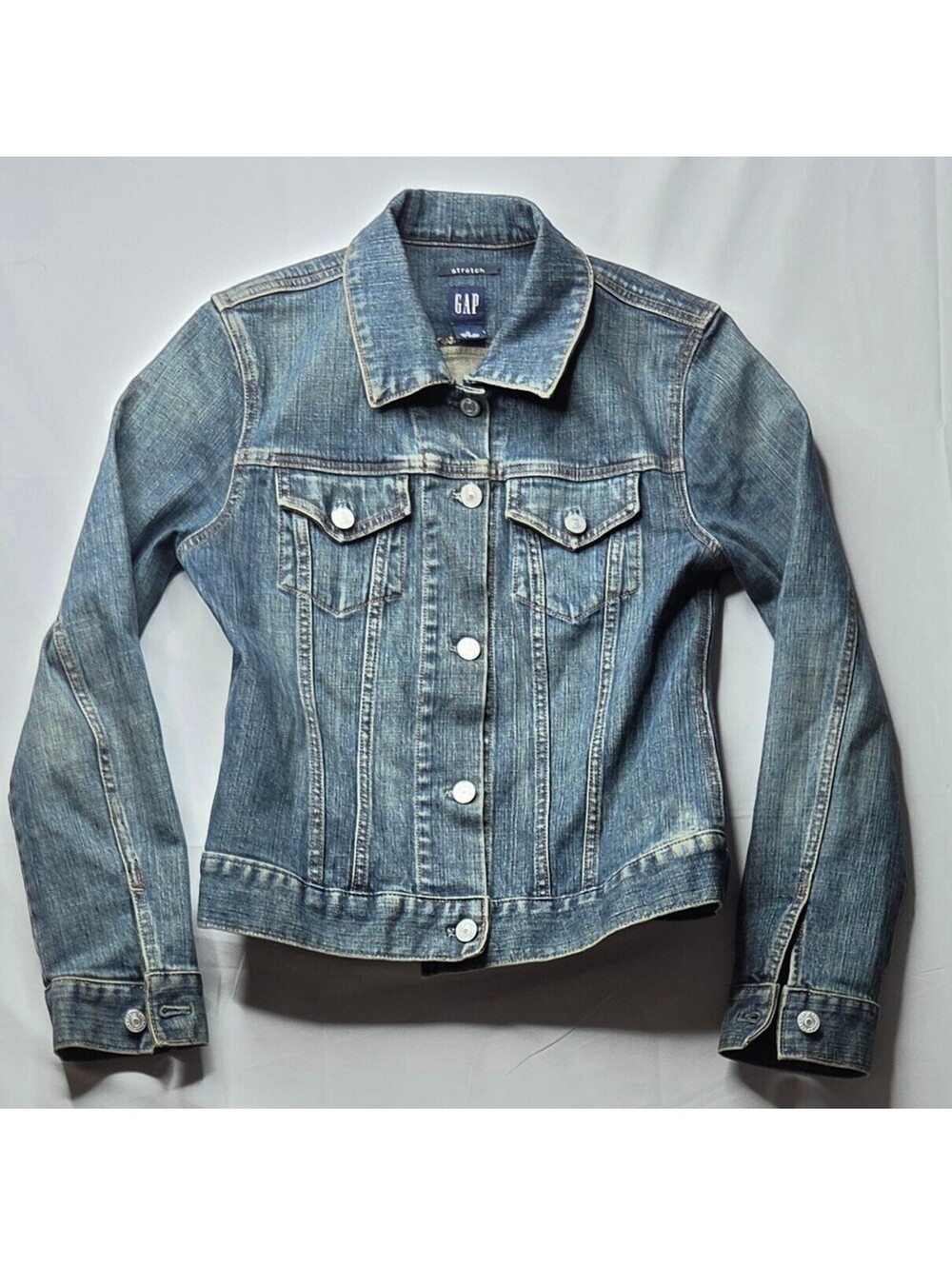 Vintage 2003 GAP Blue Denim Trucker Jacket Medium Wash Stretch Jean Y2K medium